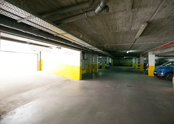 Downtown Free Parking Apartment *
