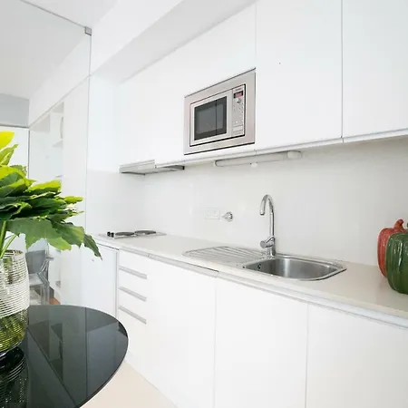 Downtown Free Parking Apartment