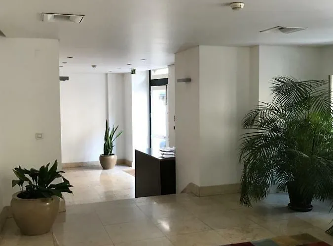 Downtown Free Parking Apartment *