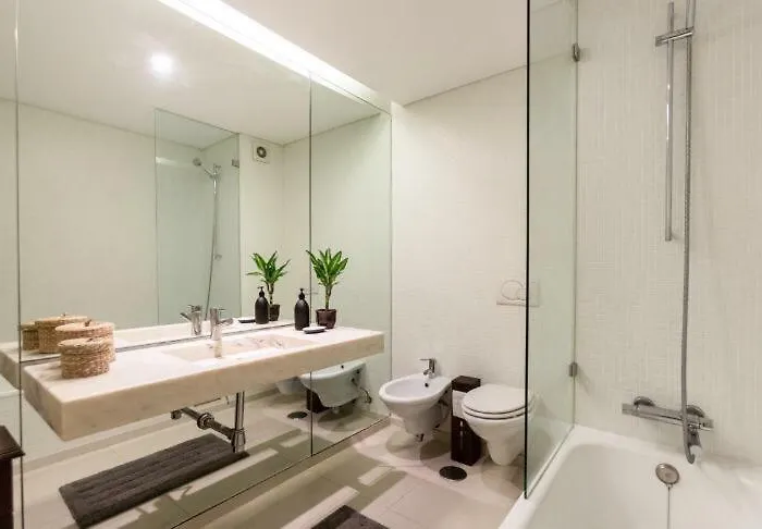 Downtown Free Parking Apartment *